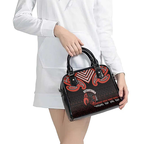 Maori Waitangi Shoulder Handbag Kotahitanga Poutama Mix Whakairo - Aussie Hoodie