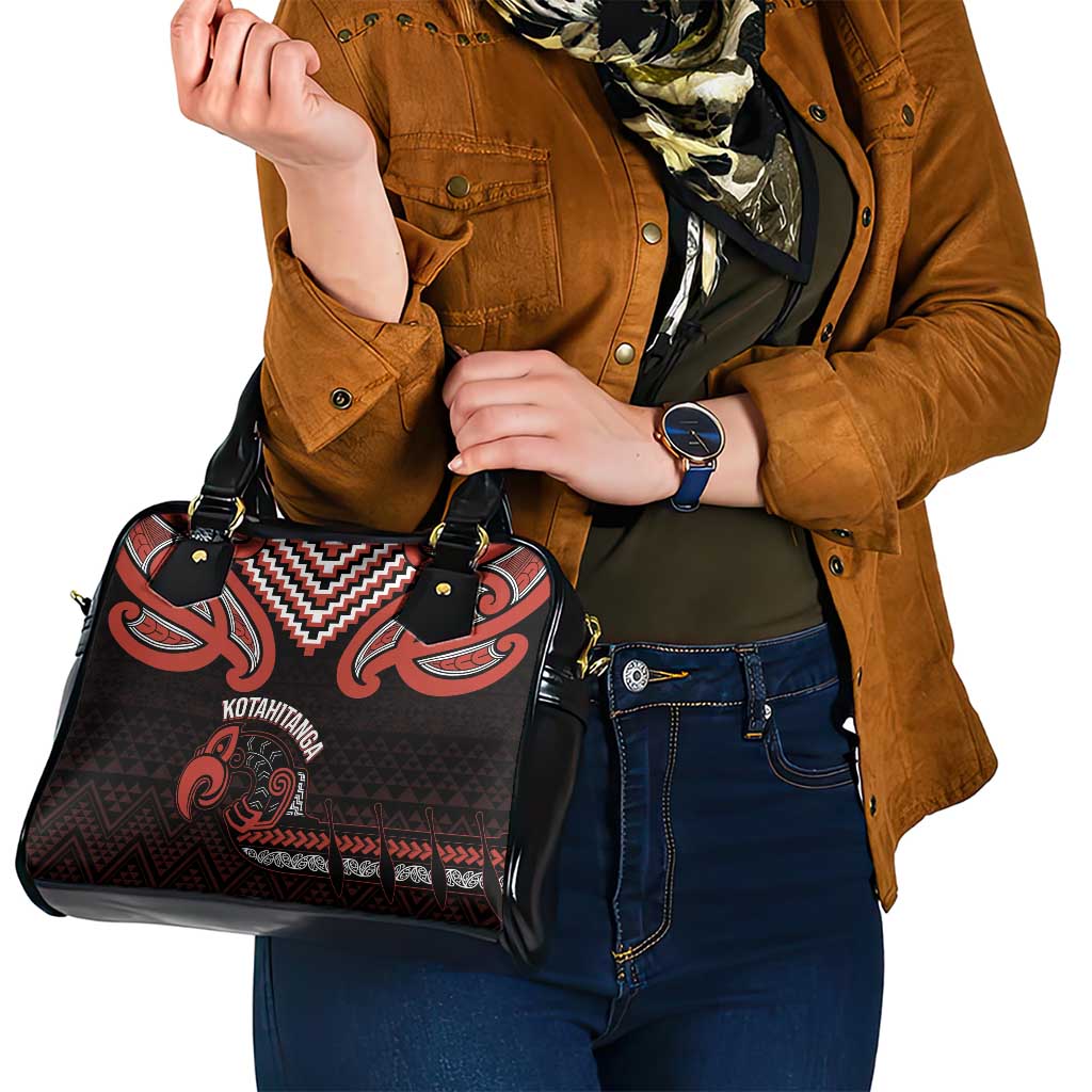 Maori Waitangi Shoulder Handbag Kotahitanga Poutama Mix Whakairo - Aussie Hoodie