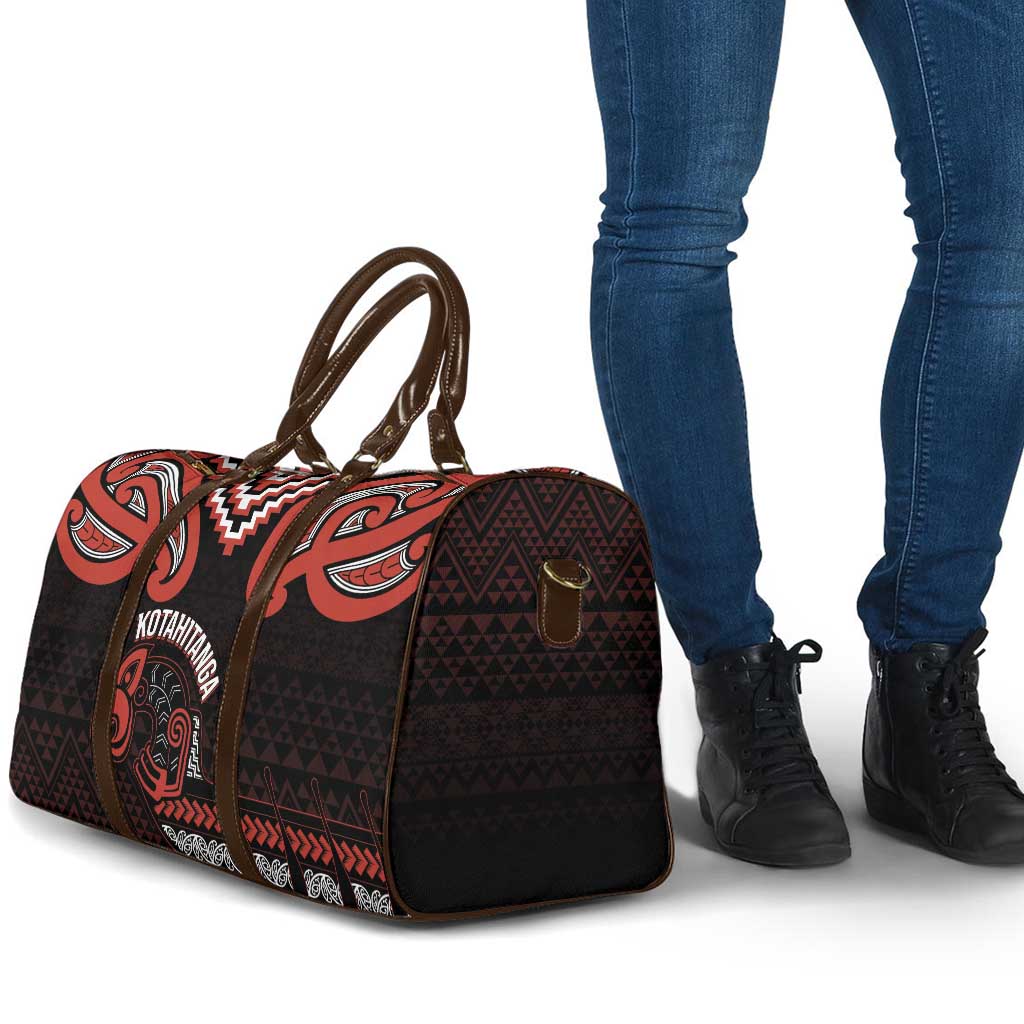 Maori Waitangi Travel Bag Kotahitanga Poutama Mix Whakairo - Aussie Hoodie