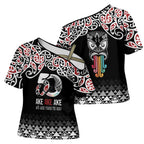 Kia Kaha Te Reo Maori Cross Shoulder Shirt 50 Years Mo Ake Tonu Te Reo - Aussie Hoodie