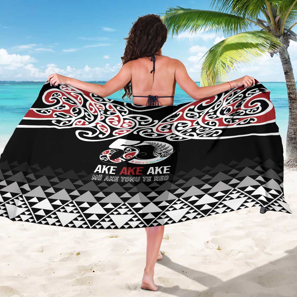 Kia Kaha Te Reo Maori Sarong 50 Years Mo Ake Tonu Te Reo - Aussie Hoodie