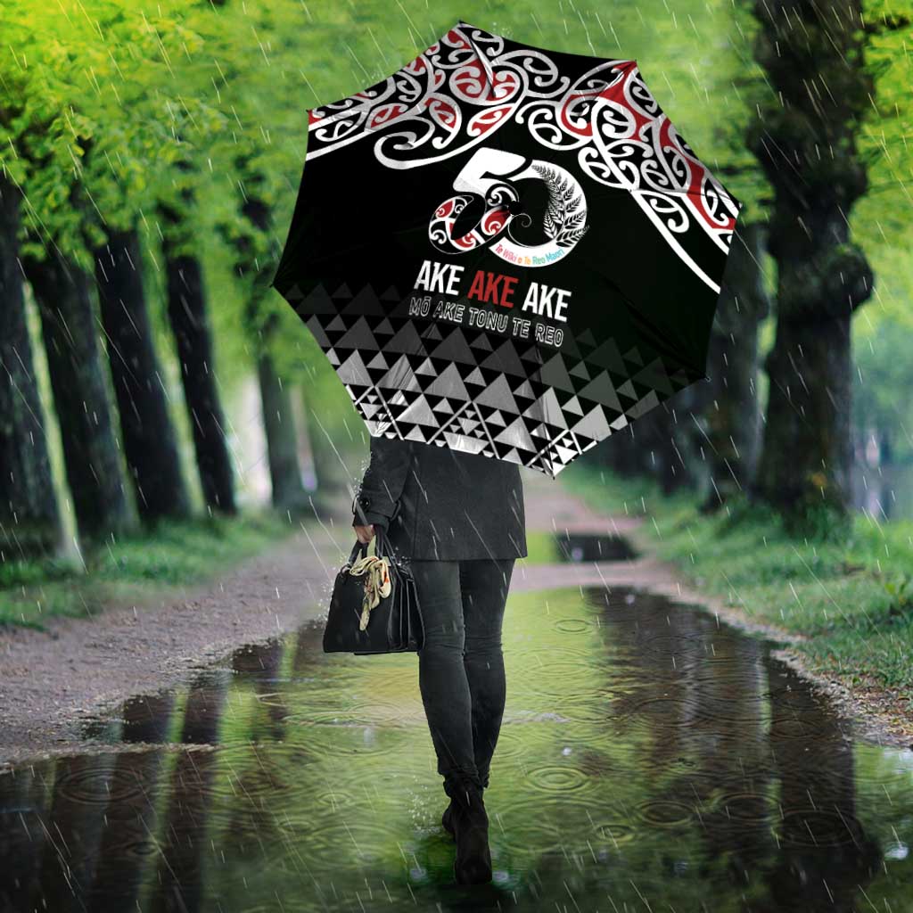 Kia Kaha Te Reo Maori Umbrella 50 Years Mo Ake Tonu Te Reo - Aussie Hoodie