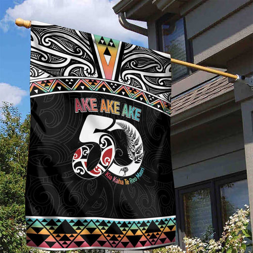 50 Years Kia Kaha Te Reo Maori Garden Flag Ake Ake Ake! - Aussie Hoodie