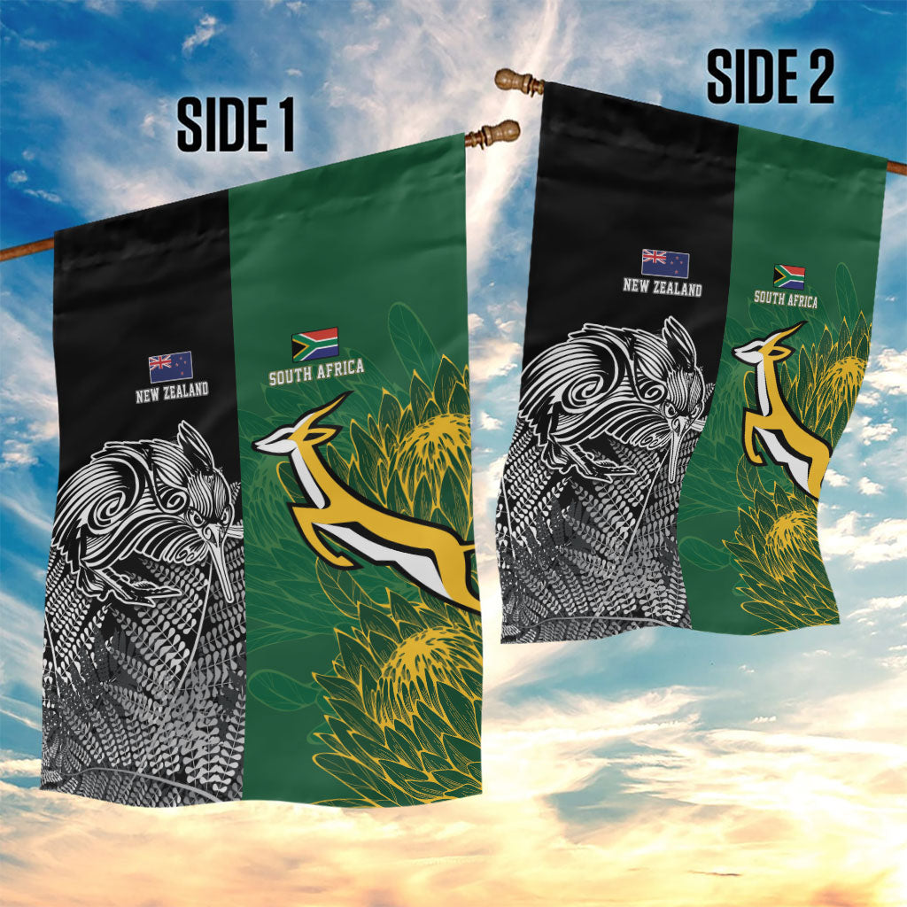 New Zealand - South Africa Greatest Rivals Rugby Garden Flag Kiwi Vs Bokke