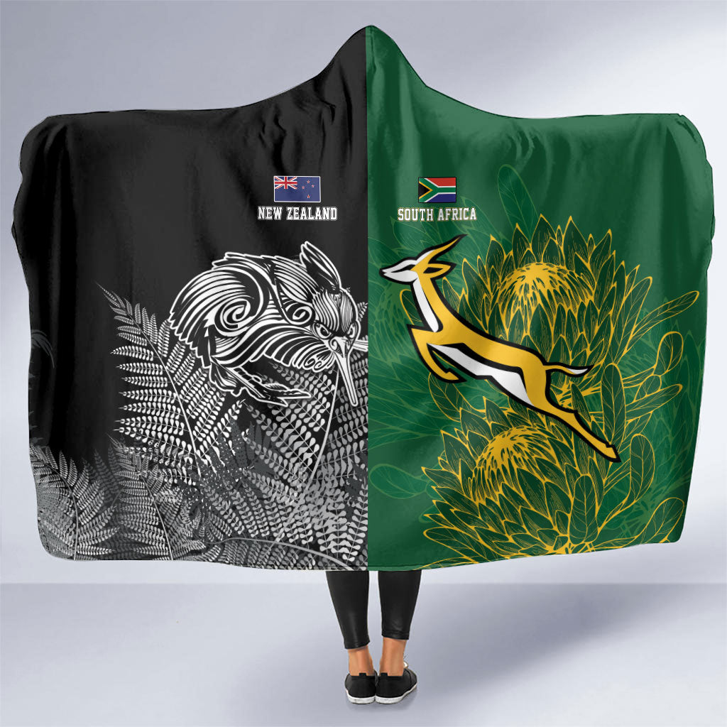 New Zealand - South Africa Greatest Rivals Rugby Hooded Blanket Kiwi Vs Bokke