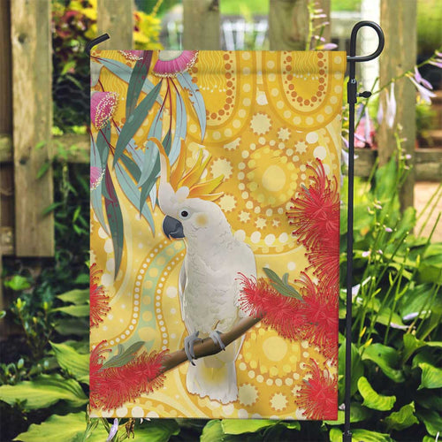 Sulphur-Crested Cockatoo Australia Aboriginal Art Garden Flag NAIDOC Week - Nature Lovers