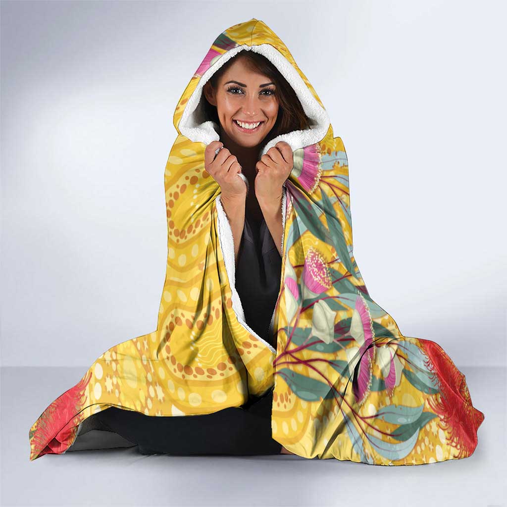 Sulphur-Crested Cockatoo Australia Aboriginal Art Hooded Blanket NAIDOC Week - Nature Lovers