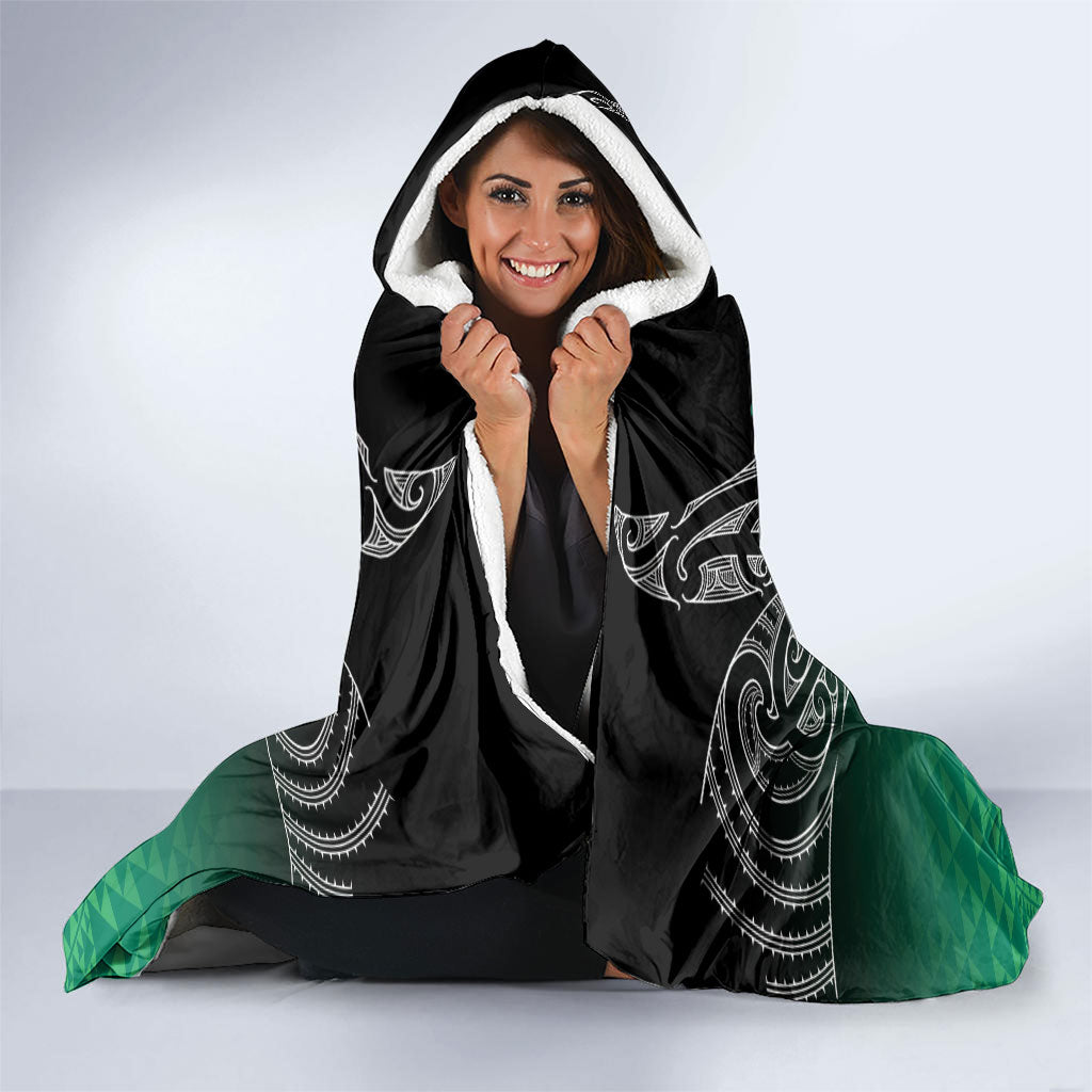 Aotearoa Maori Iwi Heritage Hooded Blanket Ngai Tahu Pounamu Green
