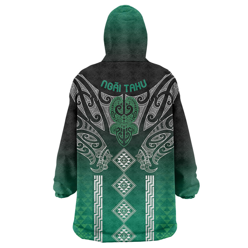 Aotearoa Maori Iwi Heritage Wearable Blanket Hoodie Ngai Tahu Pounamu Green