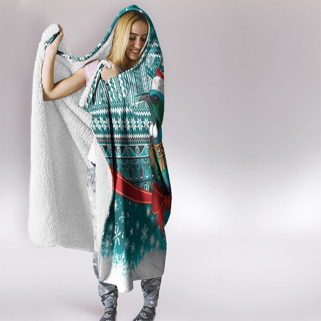 New Zealand Tui Bird Christmas Hooded Blanket Maori Inspired Knitted Patterns