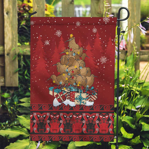 Funny Kiwi Bird Xmas Tree Garden Flag New Zealand Tribal Christmas Spirit - Aussie Hoodie