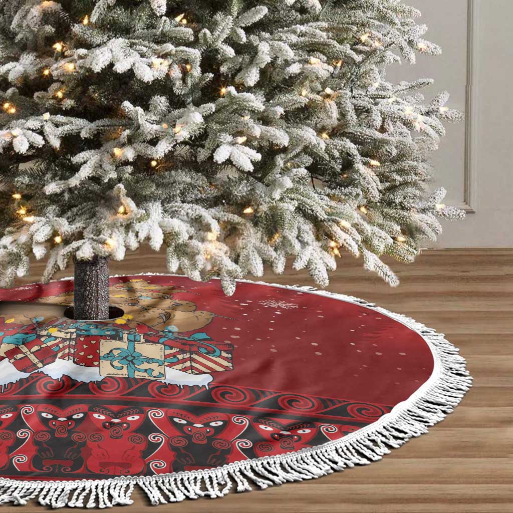Funny Kiwi Bird Xmas Tree Tree Skirt New Zealand Tribal Christmas Spirit - Aussie Hoodie