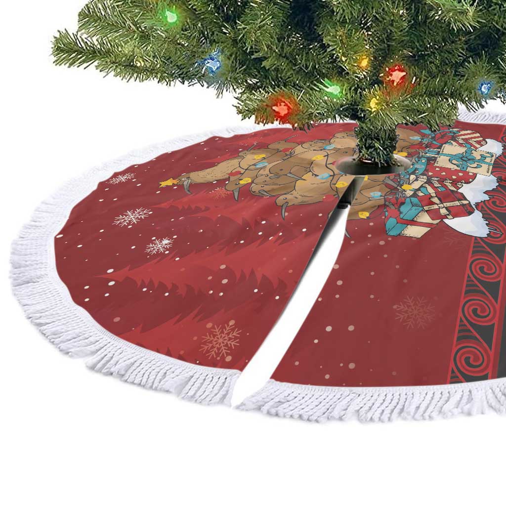 Funny Kiwi Bird Xmas Tree Tree Skirt New Zealand Tribal Christmas Spirit - Aussie Hoodie
