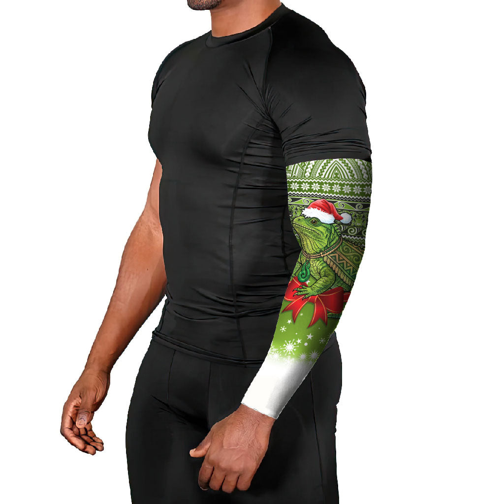 New Zealand Tuatara Christmas Arm Sleeves Maori Inspired Knitted Patterns