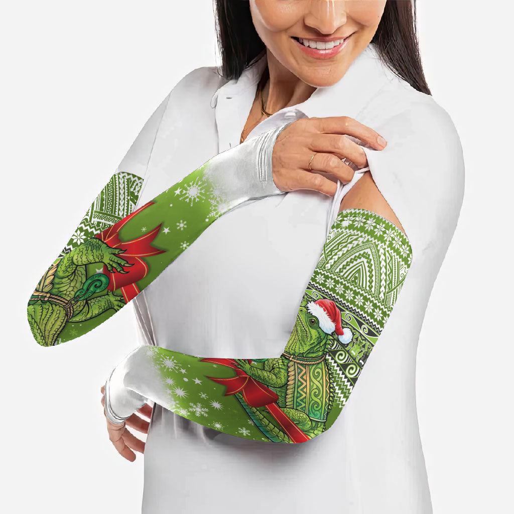 New Zealand Tuatara Christmas Arm Sleeves Maori Inspired Knitted Patterns