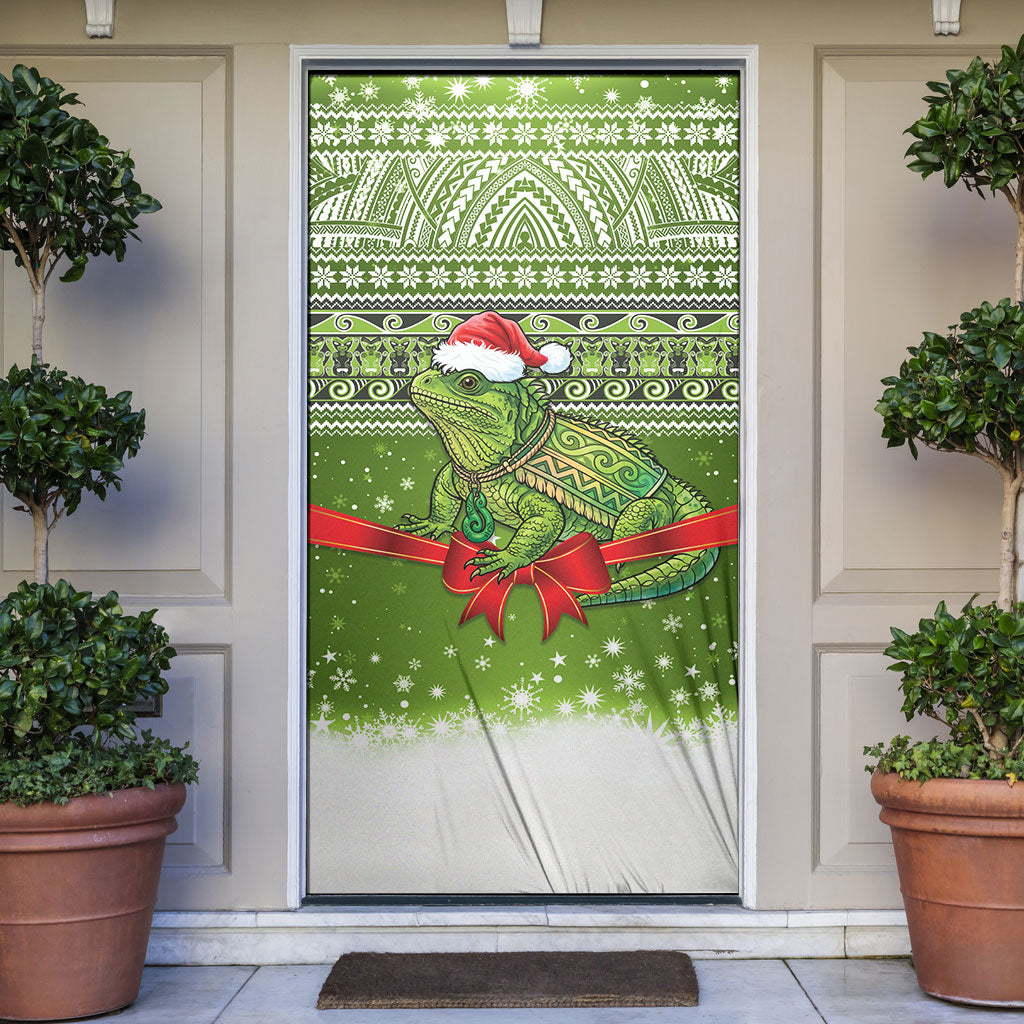 New Zealand Tuatara Christmas Door Cover Maori Inspired Knitted Patterns