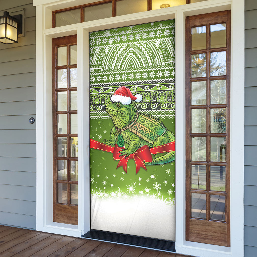 New Zealand Tuatara Christmas Door Cover Maori Inspired Knitted Patterns