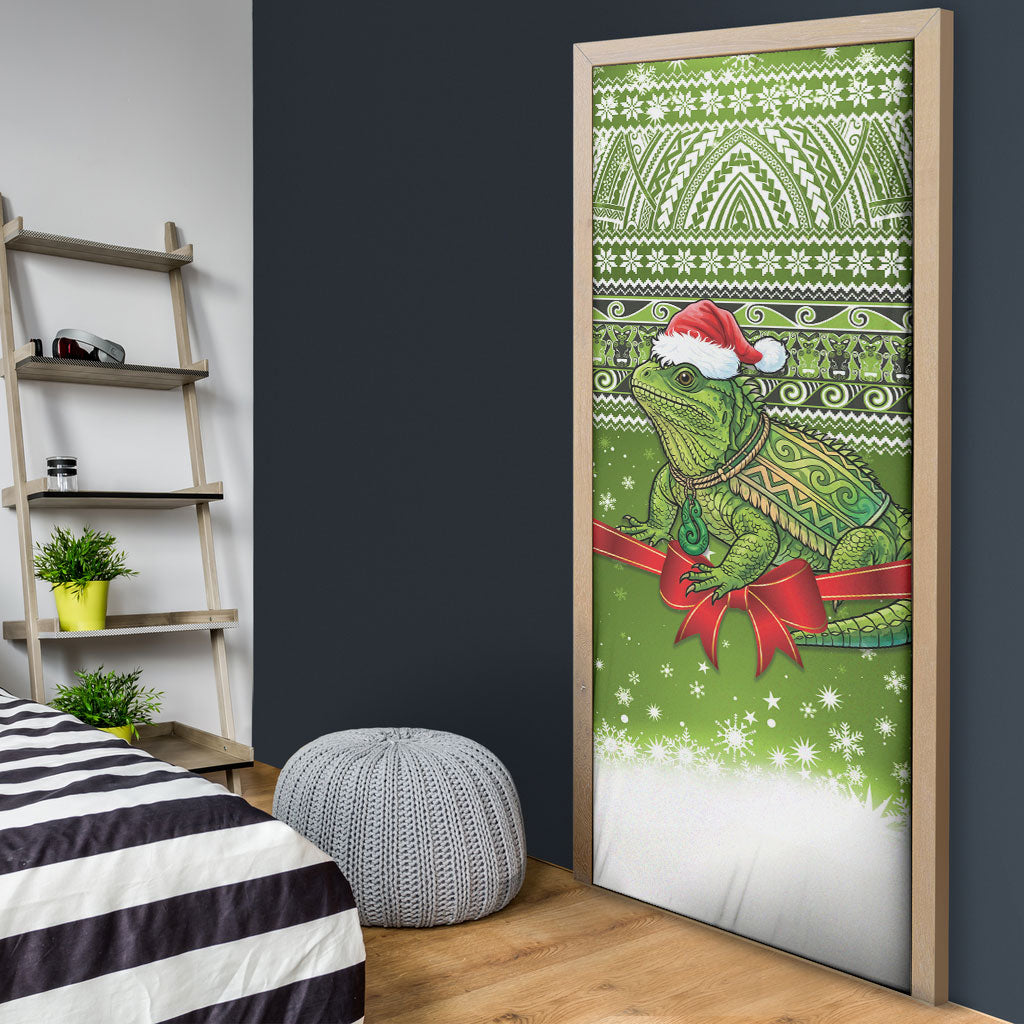 New Zealand Tuatara Christmas Door Cover Maori Inspired Knitted Patterns