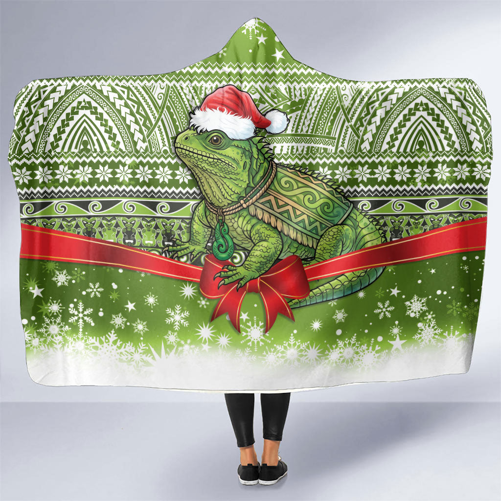 New Zealand Tuatara Christmas Hooded Blanket Maori Inspired Knitted Patterns
