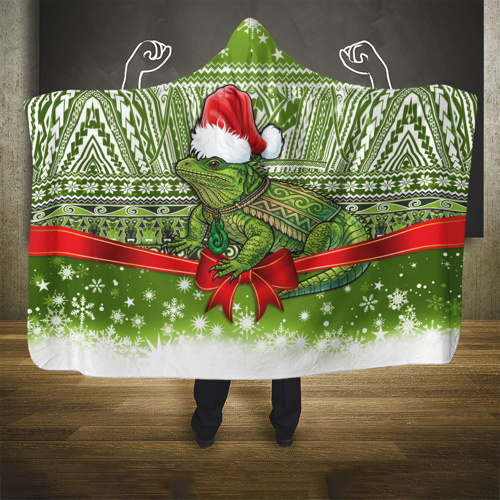 New Zealand Tuatara Christmas Hooded Blanket Maori Inspired Knitted Patterns