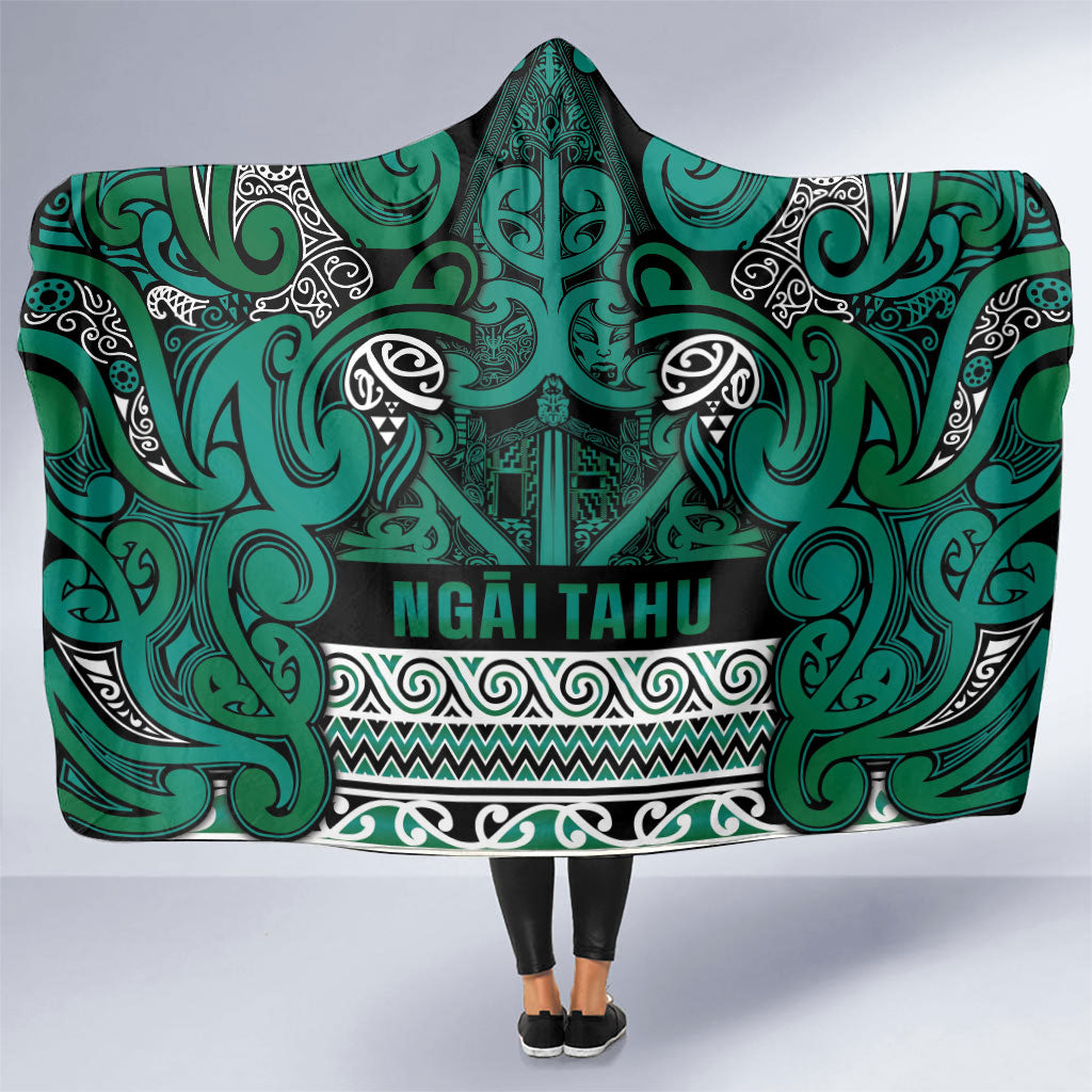 Aotearoa Iwi Ngai Tahu Hooded Blanket Maori Wharenui House Tribal Pattern
