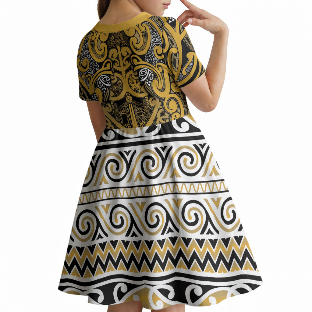 Aotearoa Iwi Ngāti Tama ki Te Waipounamu Trust Kid Short Sleeve Dress Maori Wharenui House Tribal Pattern
