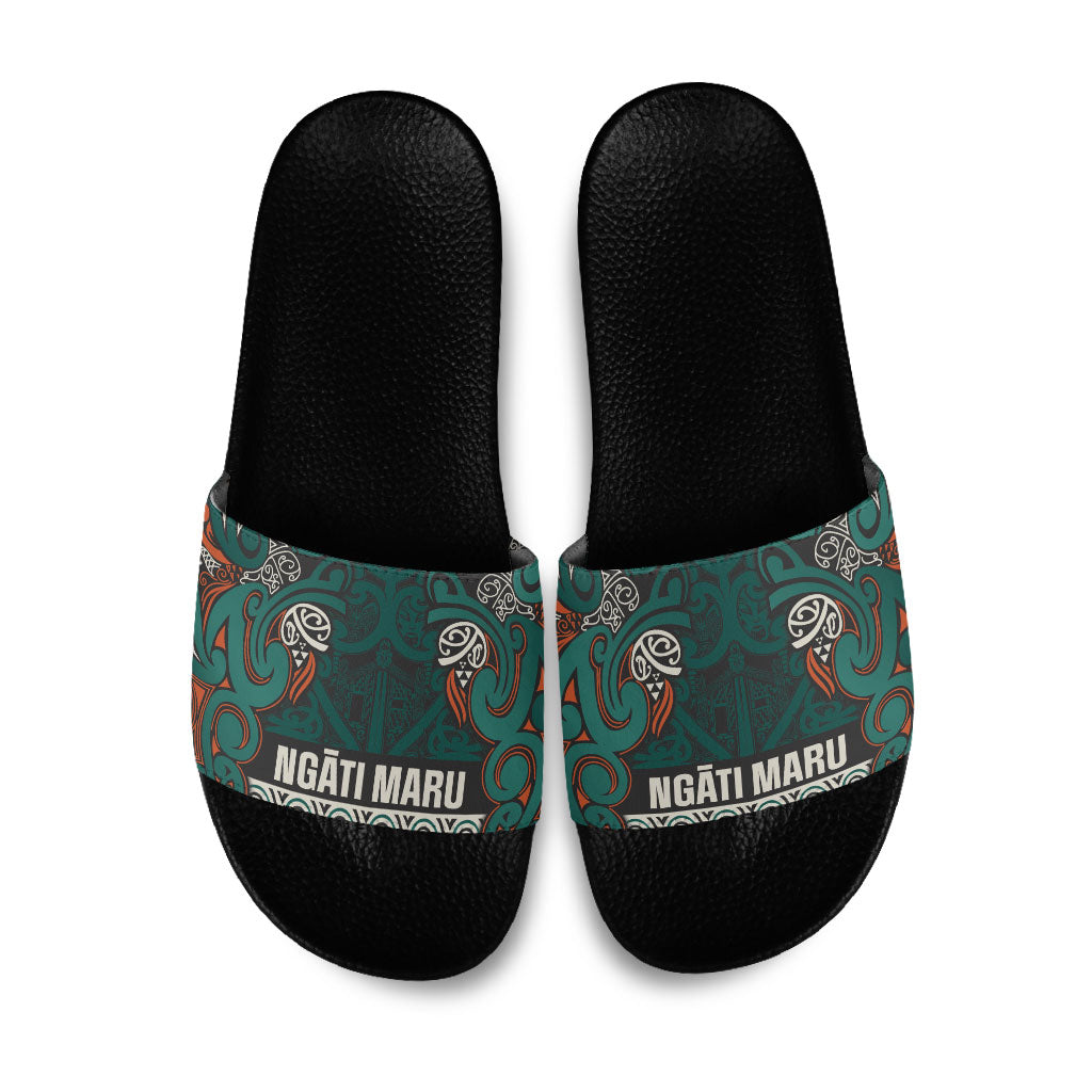 Aotearoa Iwi Ngāti Maru Taranaki Slide Sandals Maori Wharenui House Tribal Pattern