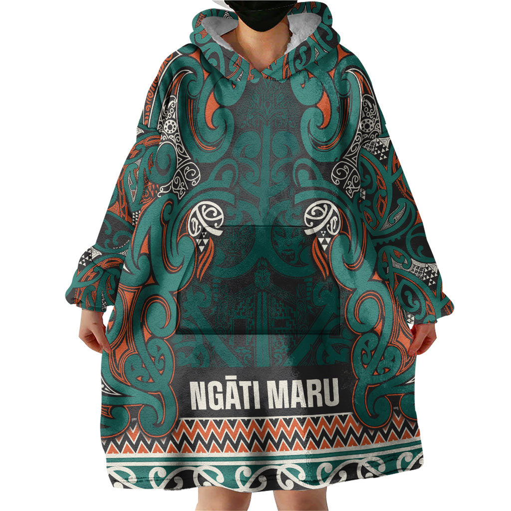 Aotearoa Iwi Ngāti Maru Taranaki Wearable Blanket Hoodie Maori Wharenui House Tribal Pattern