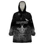 collingwood-football-wearable-blanket-hoodie-magpies-the-starry-night-indigenous