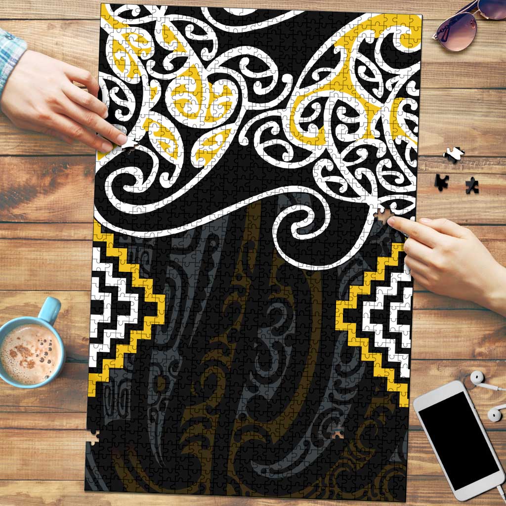 Gold Aotearoa Tukutuku Manawa Tapu Puzzle Ta Moko Toi Maori - Aussie Hoodie