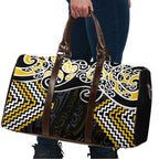 Gold Aotearoa Tukutuku Manawa Tapu Travel Bag Ta Moko Toi Maori - Aussie Hoodie