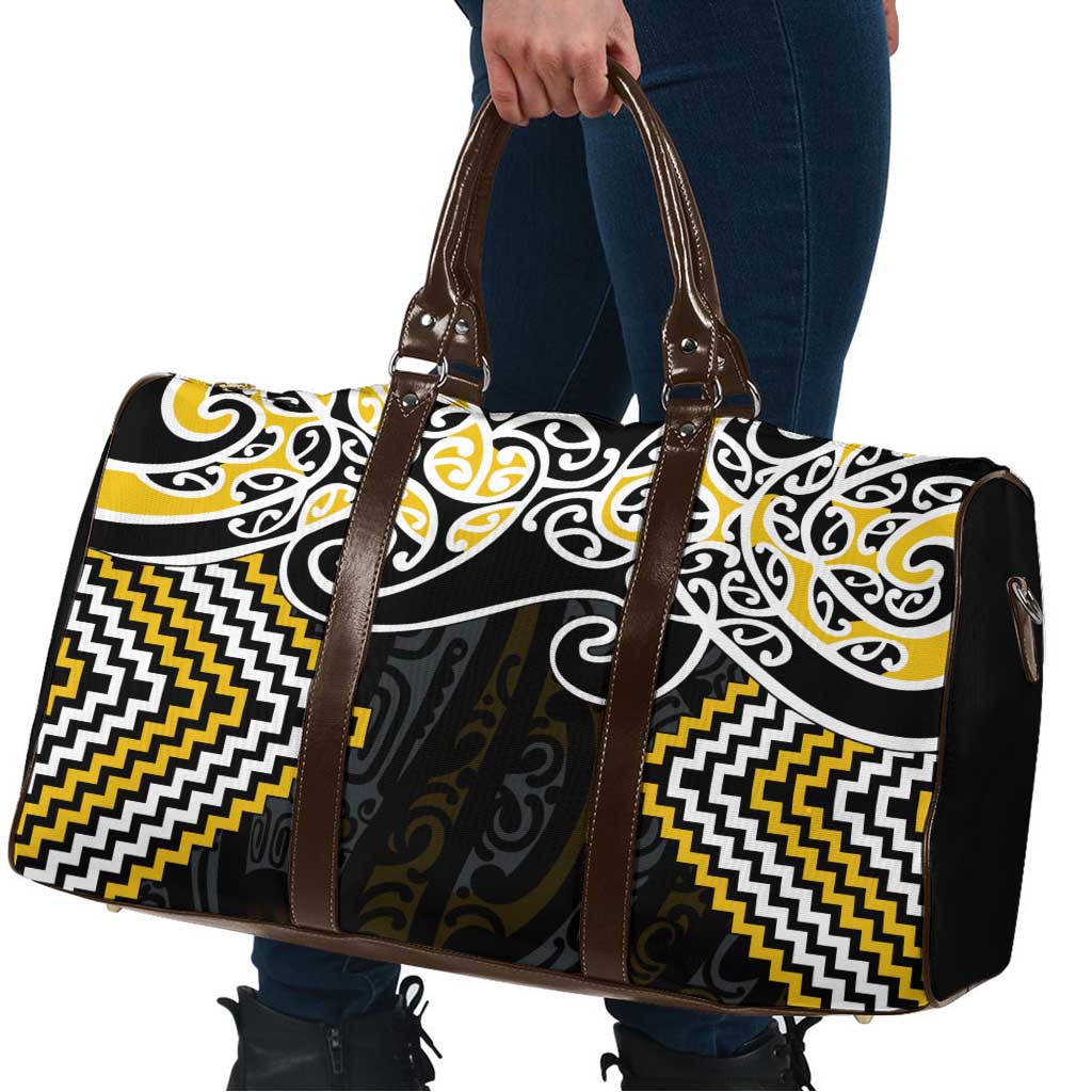 Gold Aotearoa Tukutuku Manawa Tapu Travel Bag Ta Moko Toi Maori - Aussie Hoodie