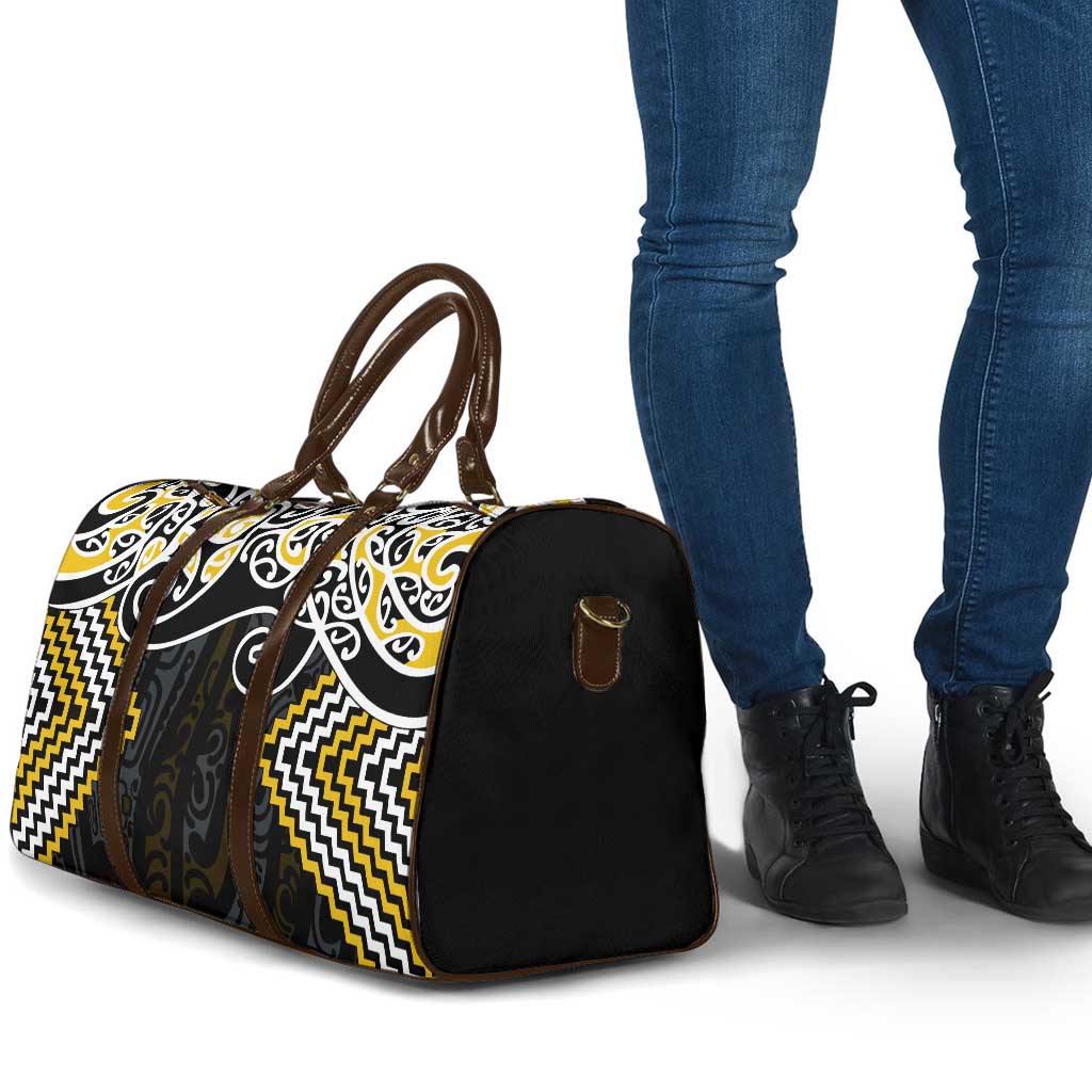 Gold Aotearoa Tukutuku Manawa Tapu Travel Bag Ta Moko Toi Maori - Aussie Hoodie