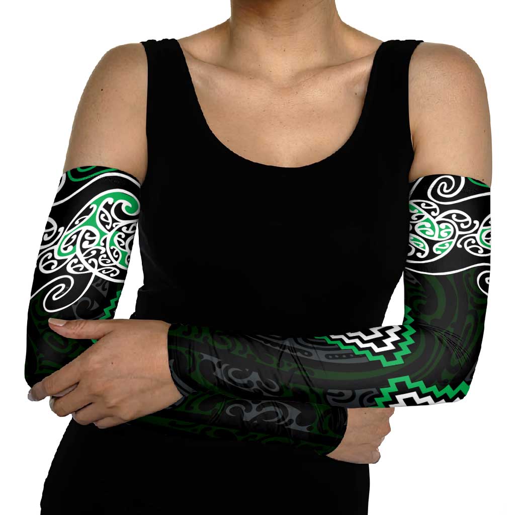 Green Aotearoa Tukutuku Manawa Tapu Arm Sleeves Ta Moko Toi Maori - Aussie Hoodie