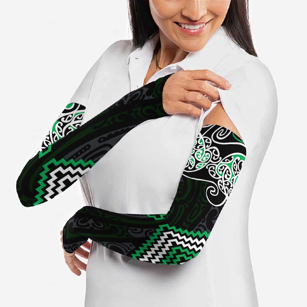 Green Aotearoa Tukutuku Manawa Tapu Arm Sleeves Ta Moko Toi Maori - Aussie Hoodie