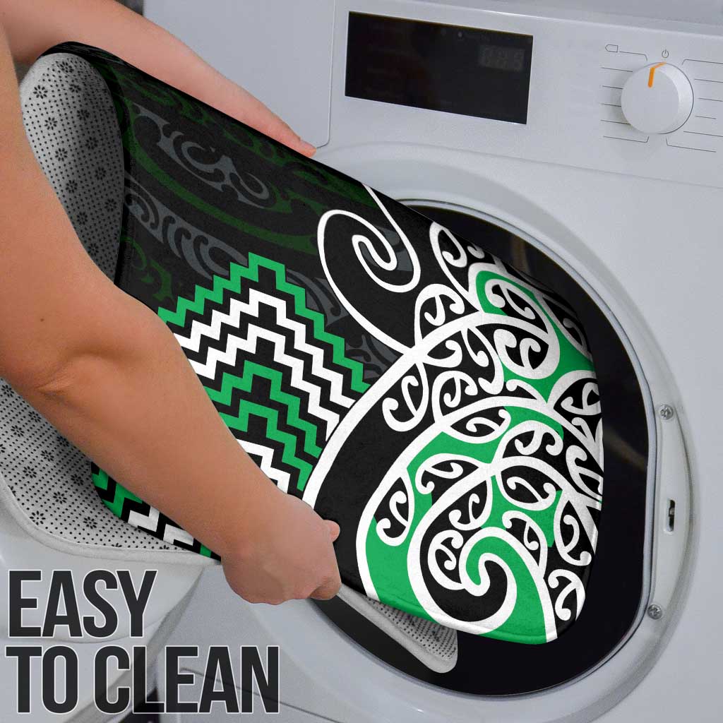 Green Aotearoa Tukutuku Manawa Tapu Bathroom Set Ta Moko Toi Maori - Aussie Hoodie