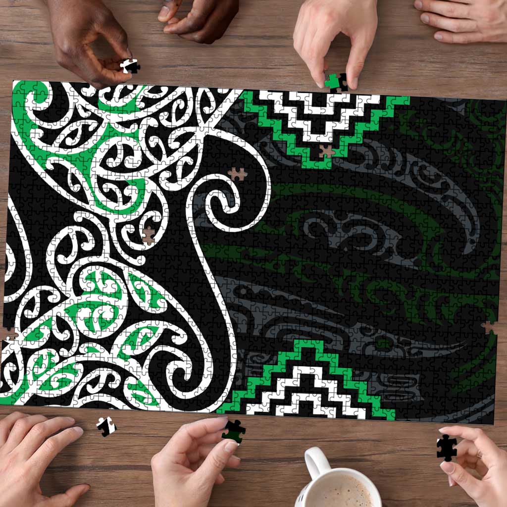Green Aotearoa Tukutuku Manawa Tapu Puzzle Ta Moko Toi Maori - Aussie Hoodie