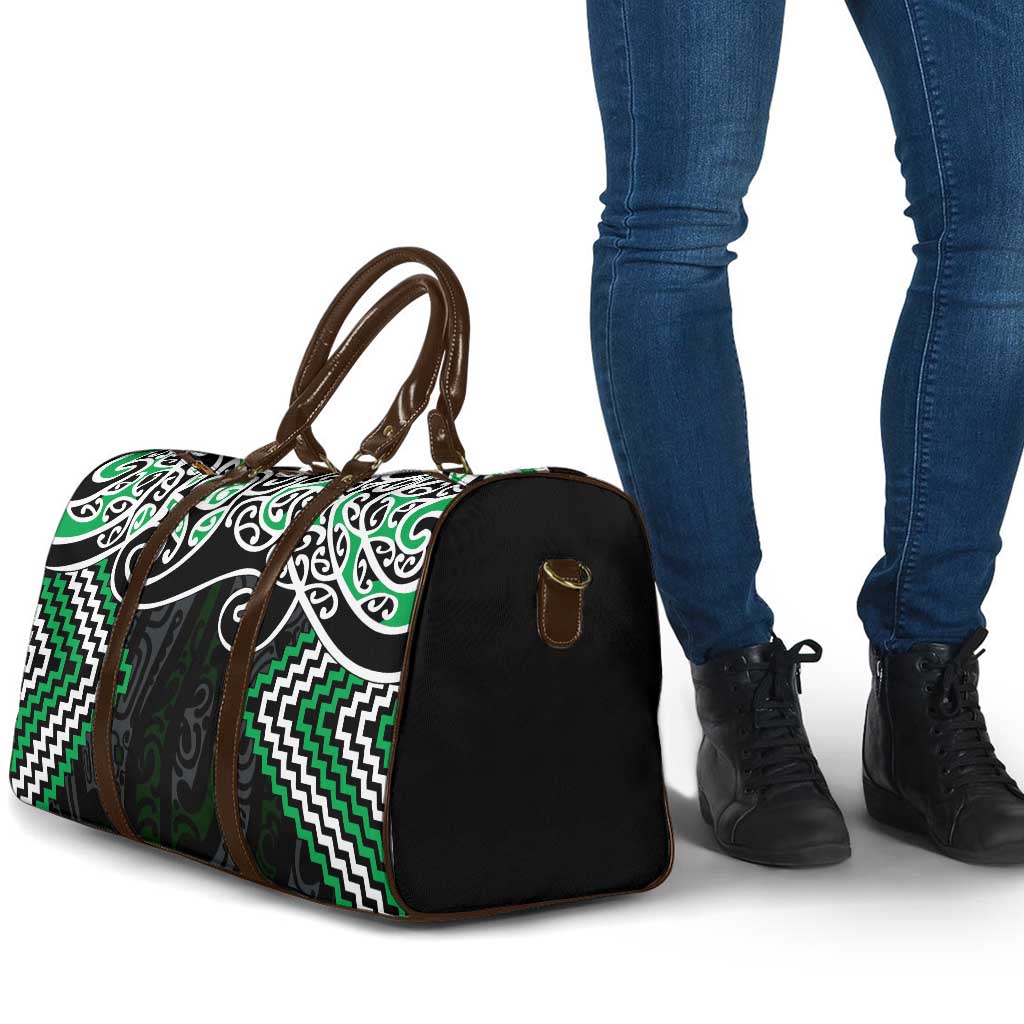 Green Aotearoa Tukutuku Manawa Tapu Travel Bag Ta Moko Toi Maori - Aussie Hoodie
