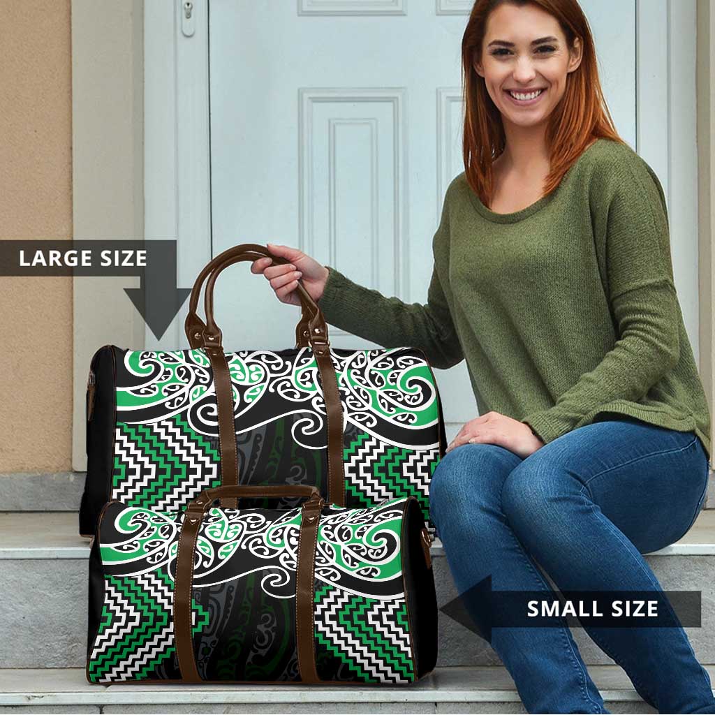 Green Aotearoa Tukutuku Manawa Tapu Travel Bag Ta Moko Toi Maori - Aussie Hoodie