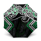 Green Aotearoa Tukutuku Manawa Tapu Umbrella Ta Moko Toi Maori - Aussie Hoodie