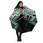 Green Aotearoa Tukutuku Manawa Tapu Umbrella Ta Moko Toi Maori - Aussie Hoodie