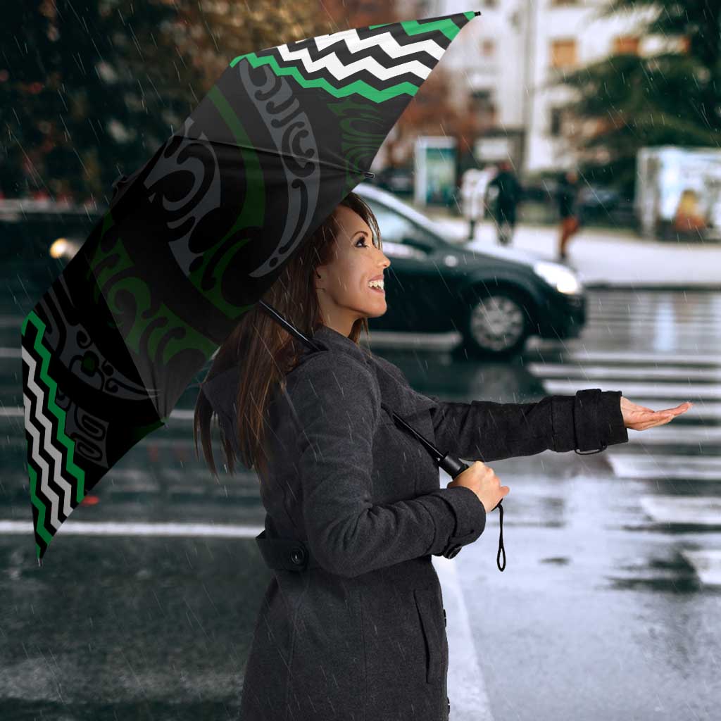 Green Aotearoa Tukutuku Manawa Tapu Umbrella Ta Moko Toi Maori - Aussie Hoodie