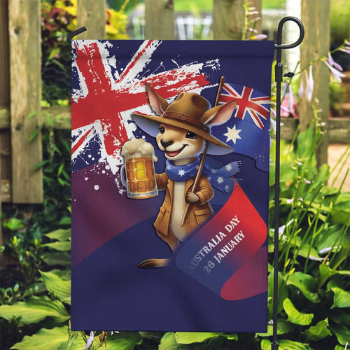Australia Day Kangaroo Flag Garden Flag Aussie Aussie Aussie Oi Oi Oi - Aussie Hoodie