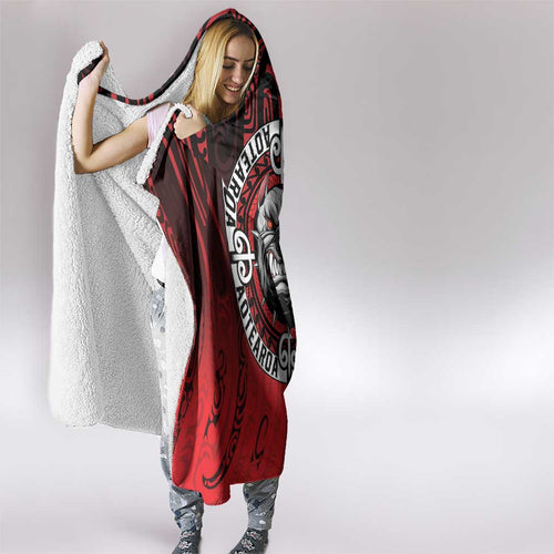 Aotearoa Bulldog Hooded Blanket New Zealand Kowhaiwhai Tribal