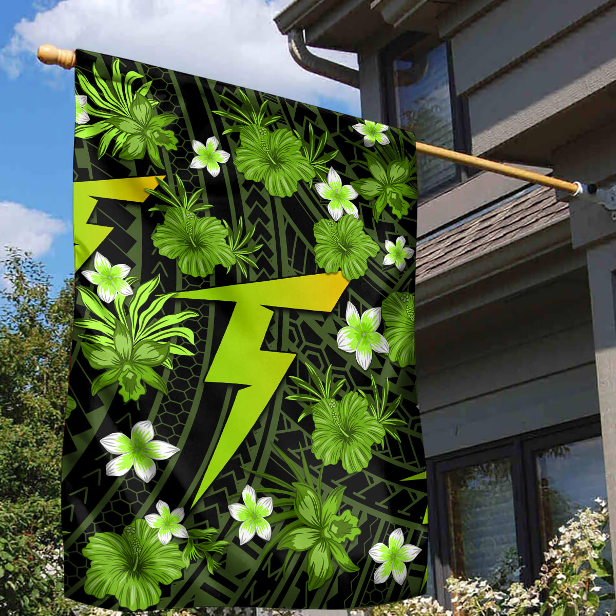 australian-thunder-cricket-garden-flag-baeuty-pacific-hibiscus-and-polynesian-pattern
