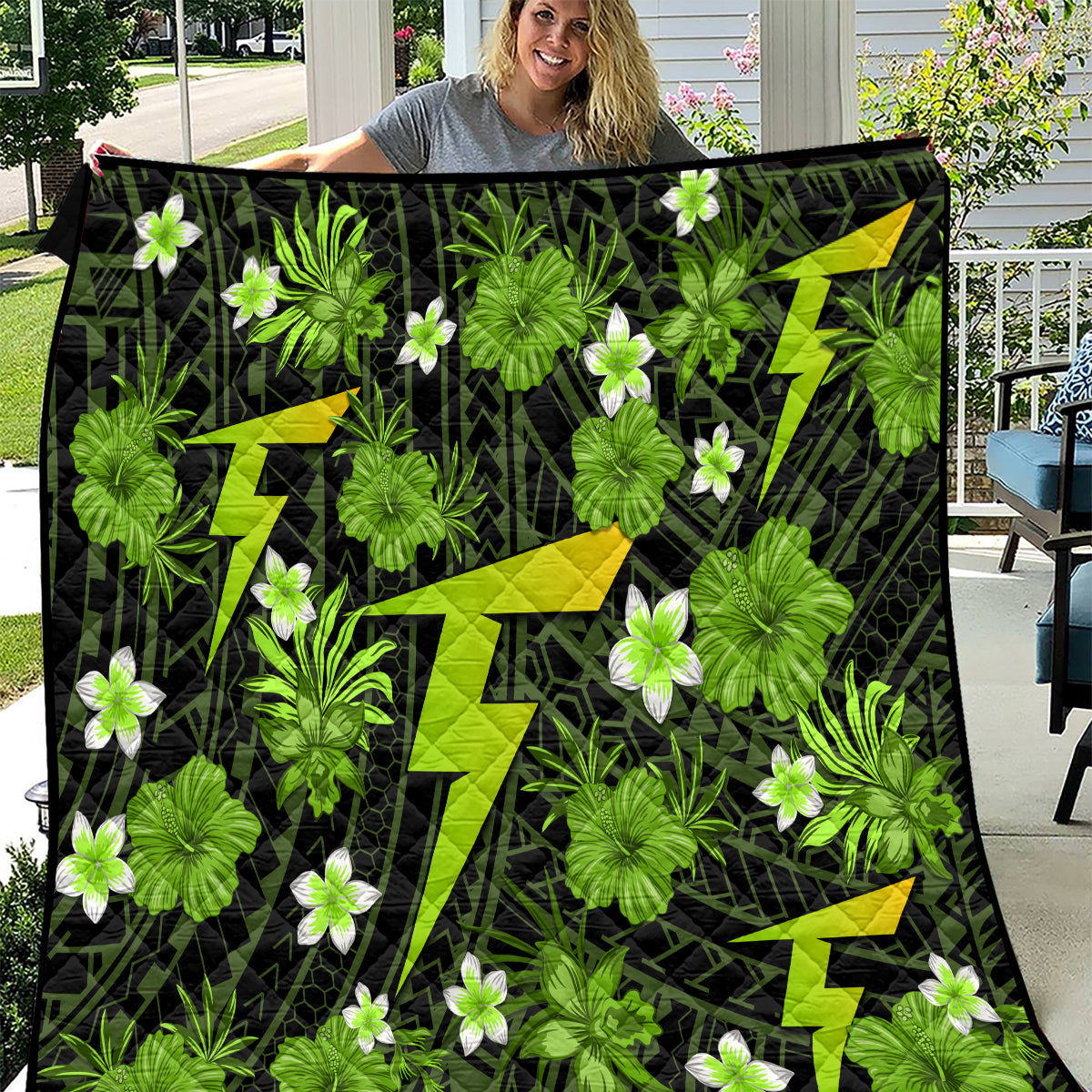 australian-thunder-cricket-quilt-baeuty-pacific-hibiscus-and-polynesian-pattern