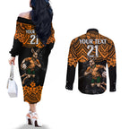 cusrom-australia-wallabies-rugby-couples-matching-off-the-shoulder-long-sleeve-dress-and-long-sleeve-button-shirt-hibiscus-and-turtle-with-polynesian-pattern