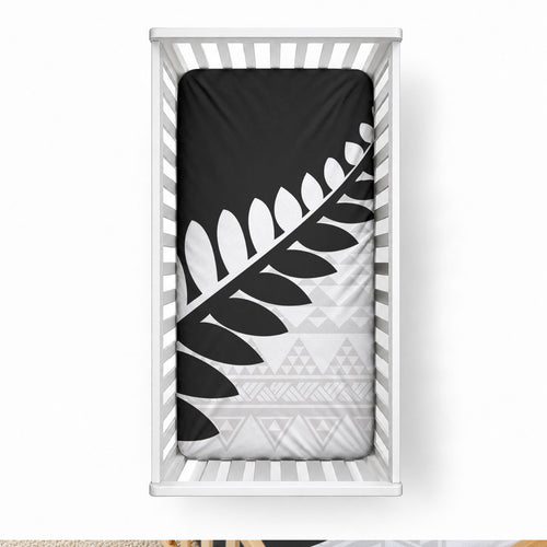 New Zealand Silver Fern Niho Taniwha Baby Bed Cover