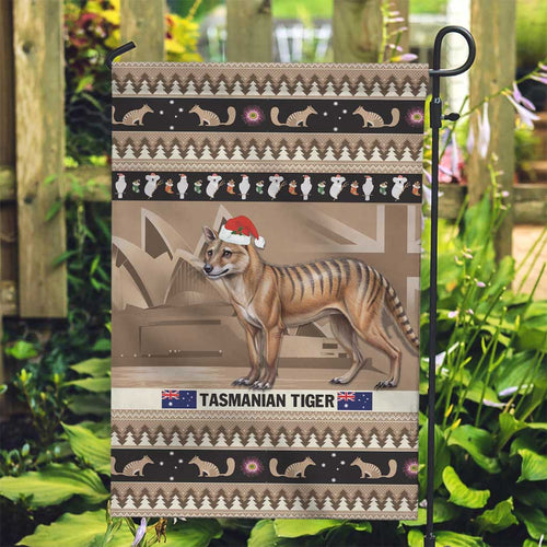 Aussie Tasmanian Tiger Garden Flag Merry Christmas