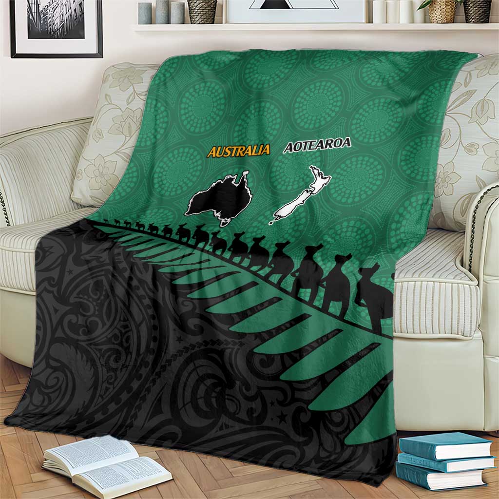 Australia New Zealand Rugby Blanket Green Aboriginal Wallabies and Maori Black Fern - Aussie Hoodie